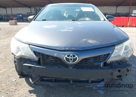 2014 Toyota Camry Se z USA, uszkodzony, nr VIN 4T1BF1FK1EU459152